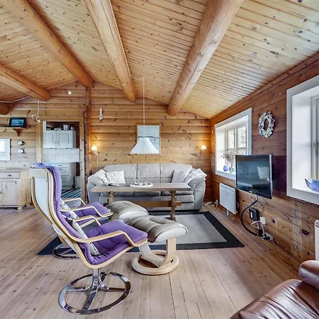 Anton - 1-5km From The Sea By Interhome